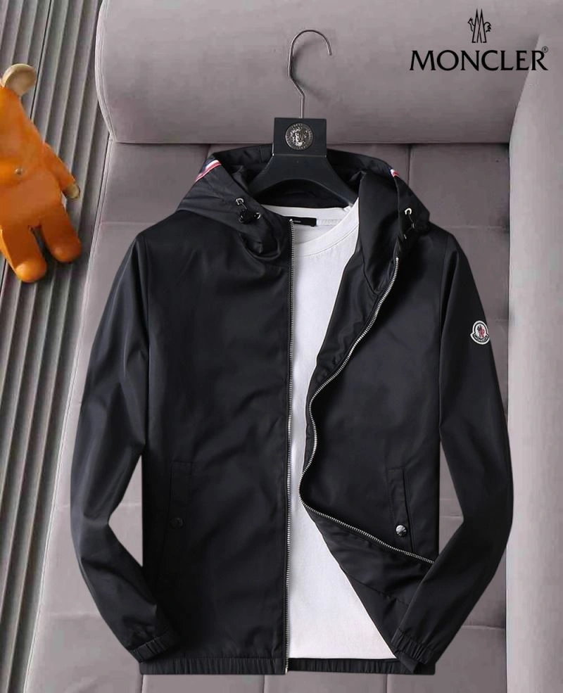 Moncler Outwear TechFriendly 141907