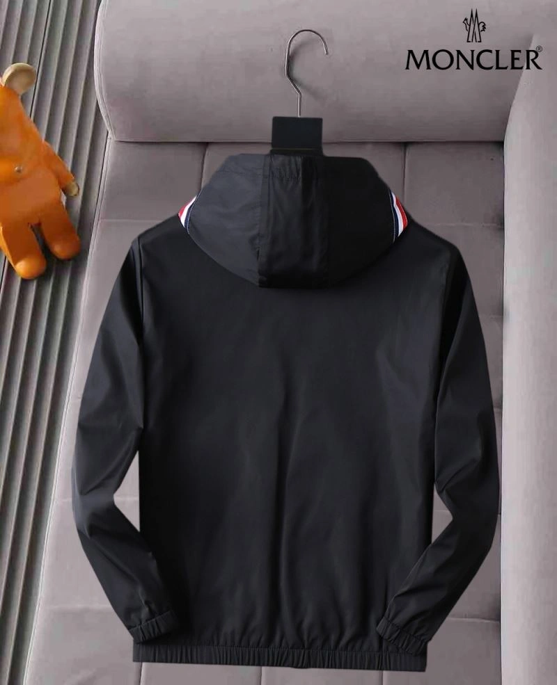 Moncler Outwear TechFriendly 141907