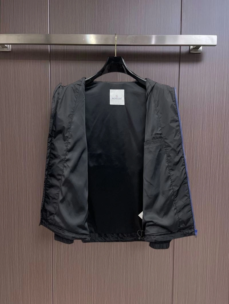Modern Moncler Outwear 141898