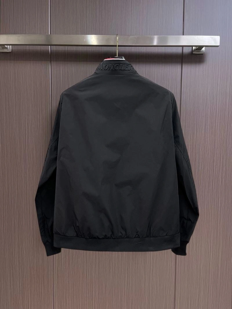 Moncler Outwear Elegant 141906