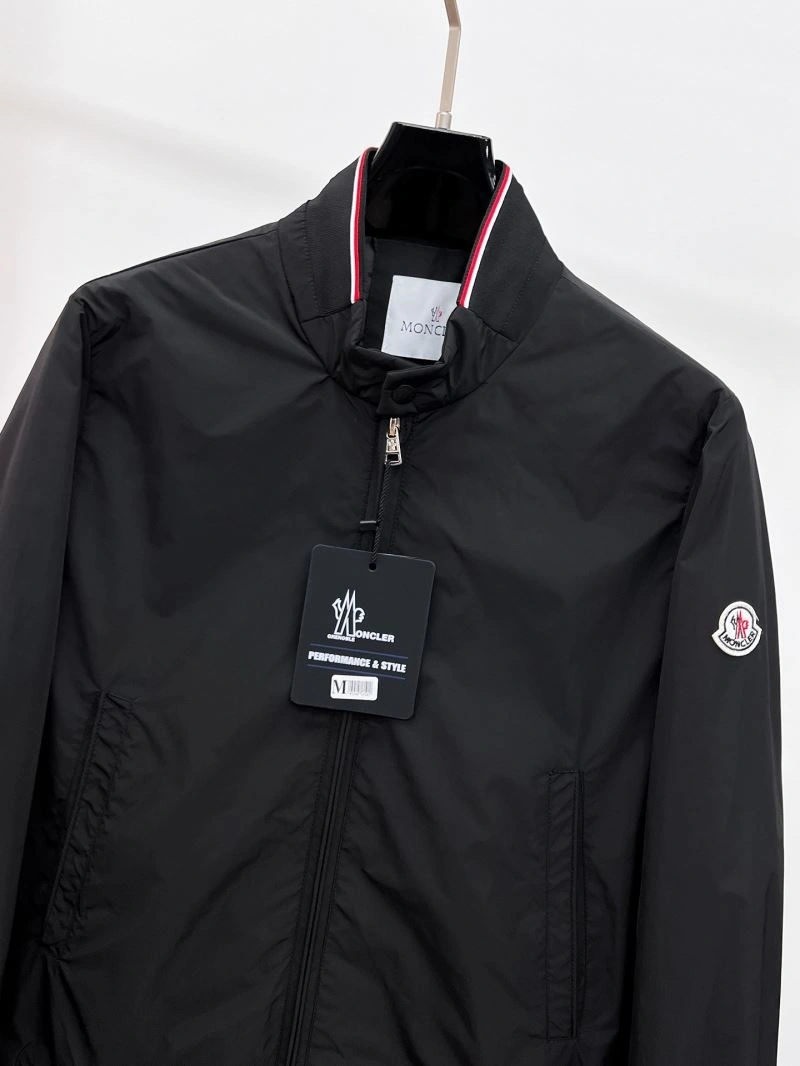 Moncler Outwear Elegant 141906