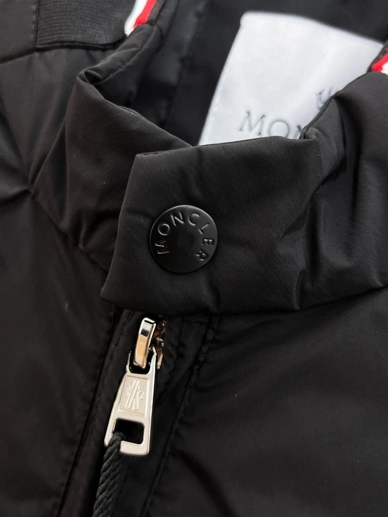 Moncler Outwear Elegant 141906
