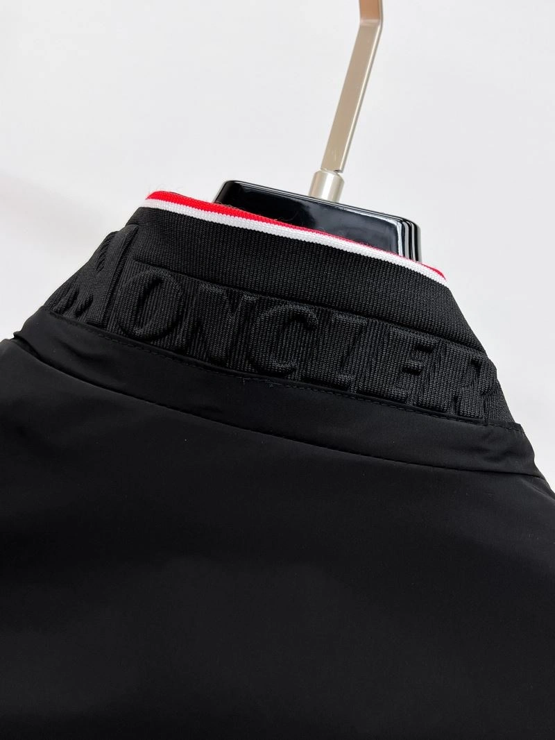 Moncler Outwear Elegant 141906