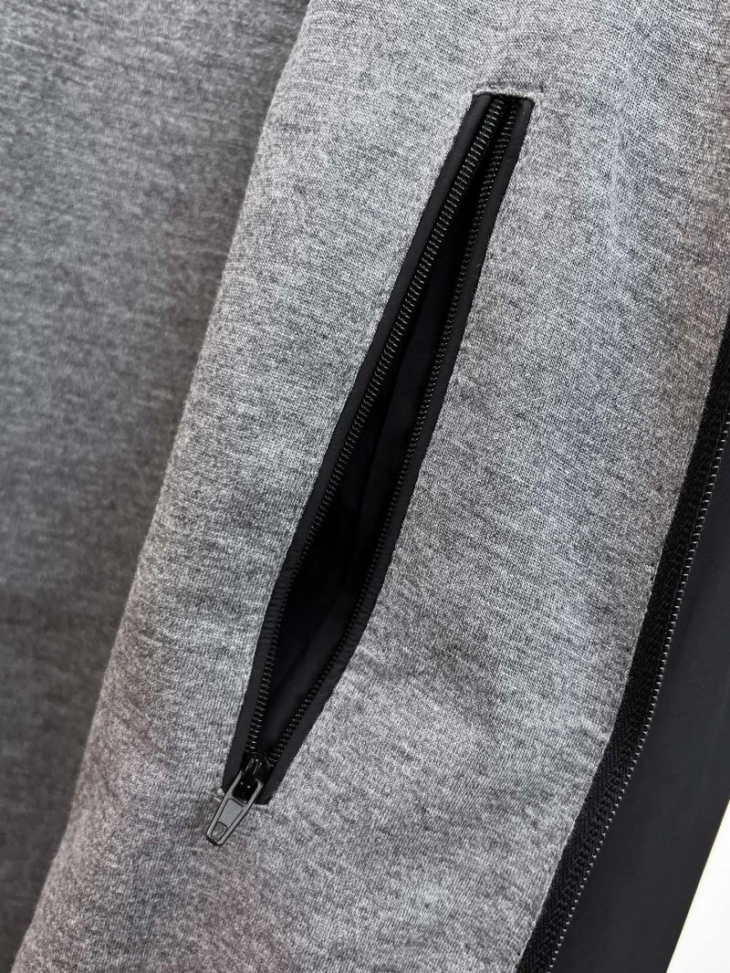 Compact Moncler Outwear 141908