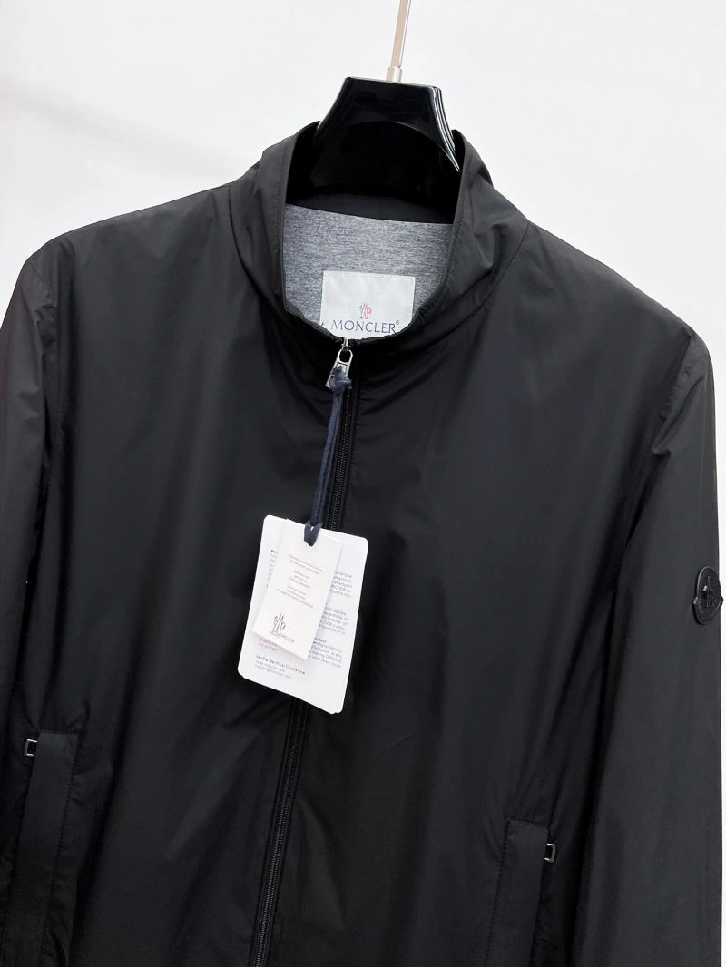 Compact Moncler Outwear 141908