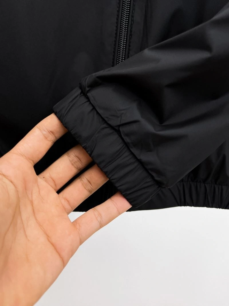 Compact Moncler Outwear 141908