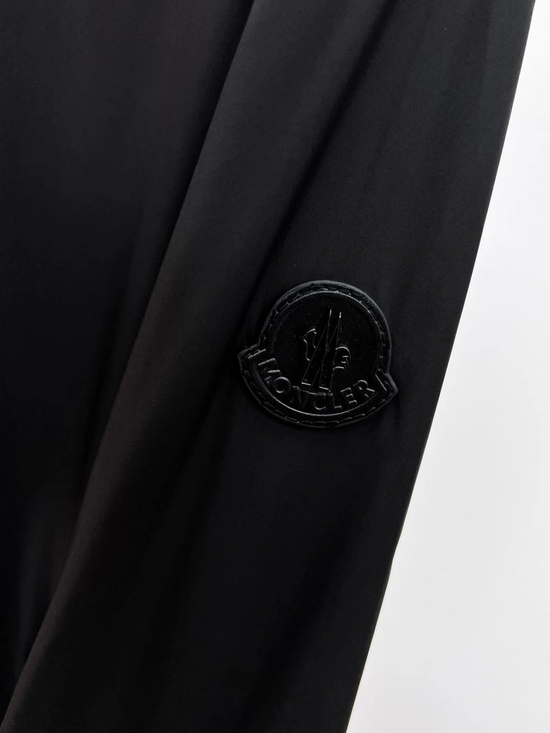 Compact Moncler Outwear 141908