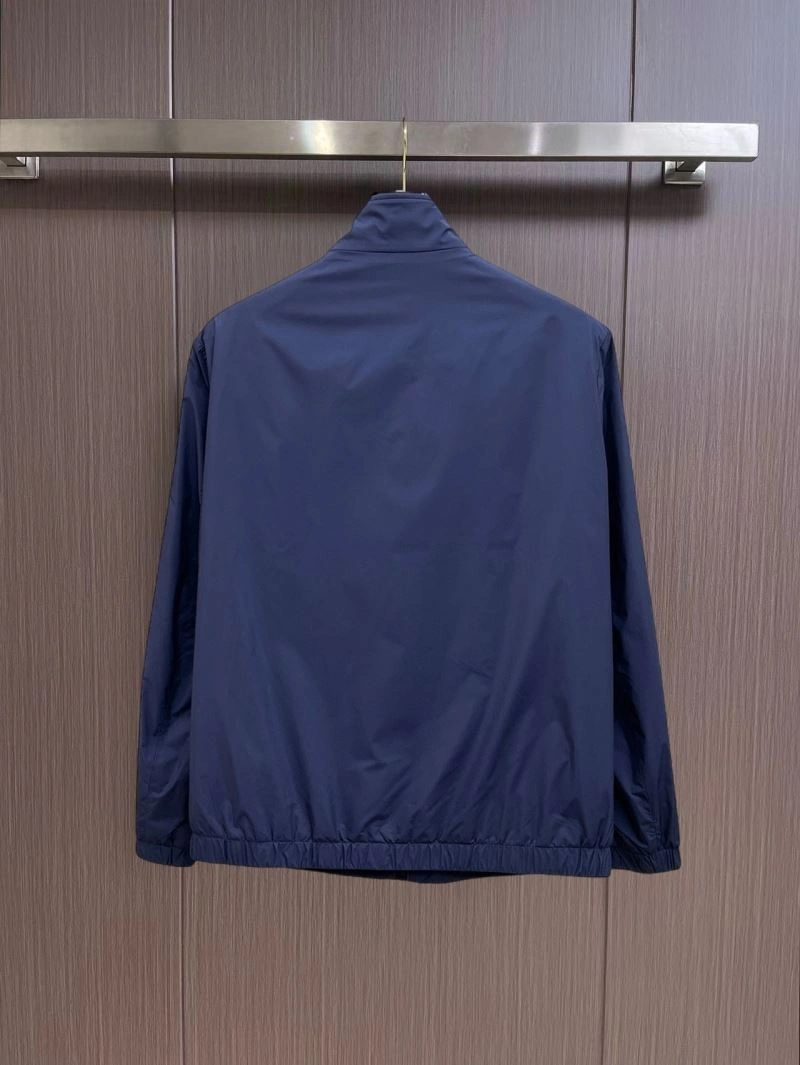 Minimalist Moncler Outwear 141904