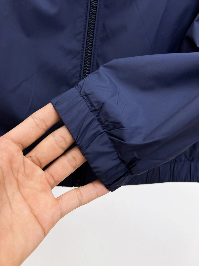 Minimalist Moncler Outwear 141904
