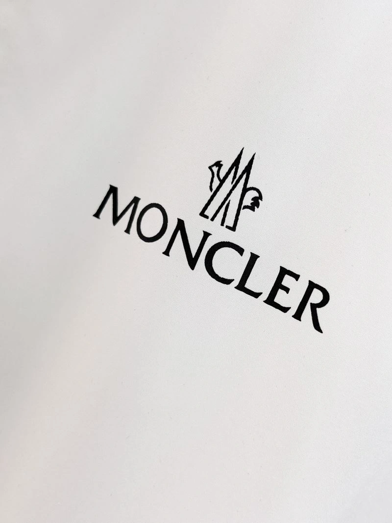 Moncler Outwear Cozy 141902