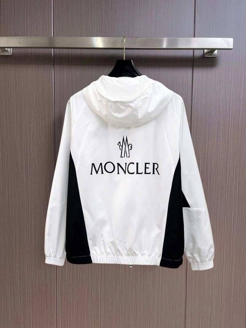 Moncler Outwear Cozy 141902