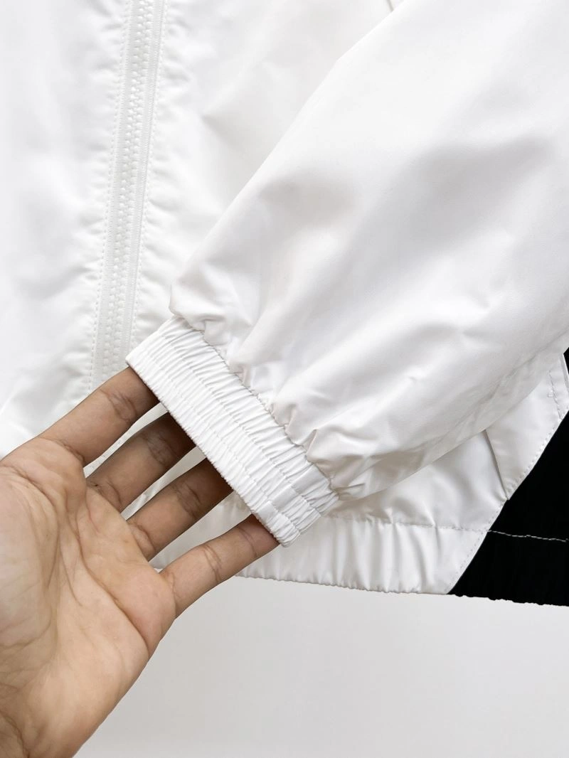 Moncler Outwear Cozy 141902