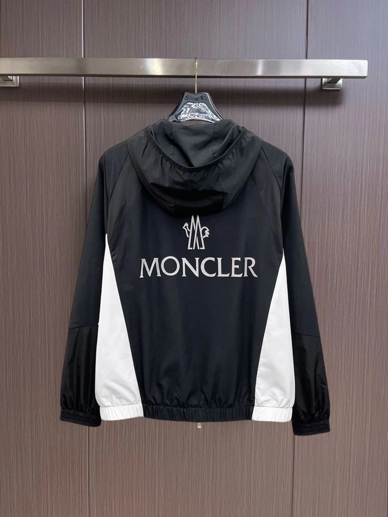 Effortless Moncler Outwear 141913