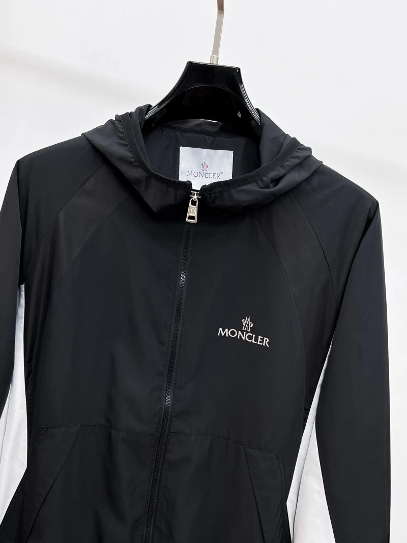 Effortless Moncler Outwear 141913