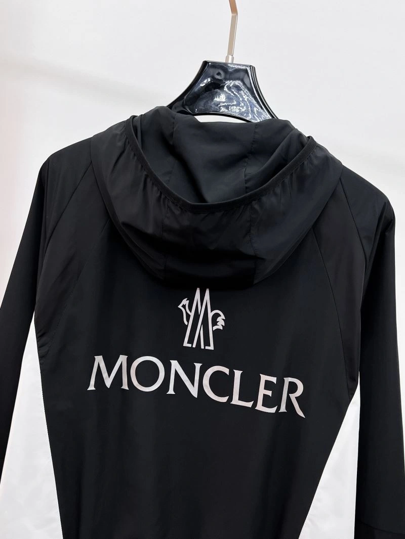 Effortless Moncler Outwear 141913