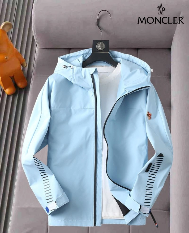 FlexibleFit Moncler Outwear 141903