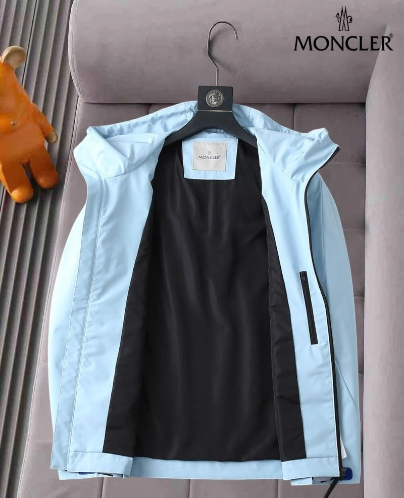 FlexibleFit Moncler Outwear 141903