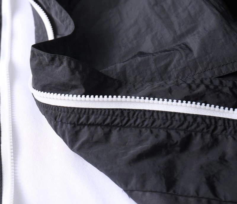 Classic Moncler Outwear 141915