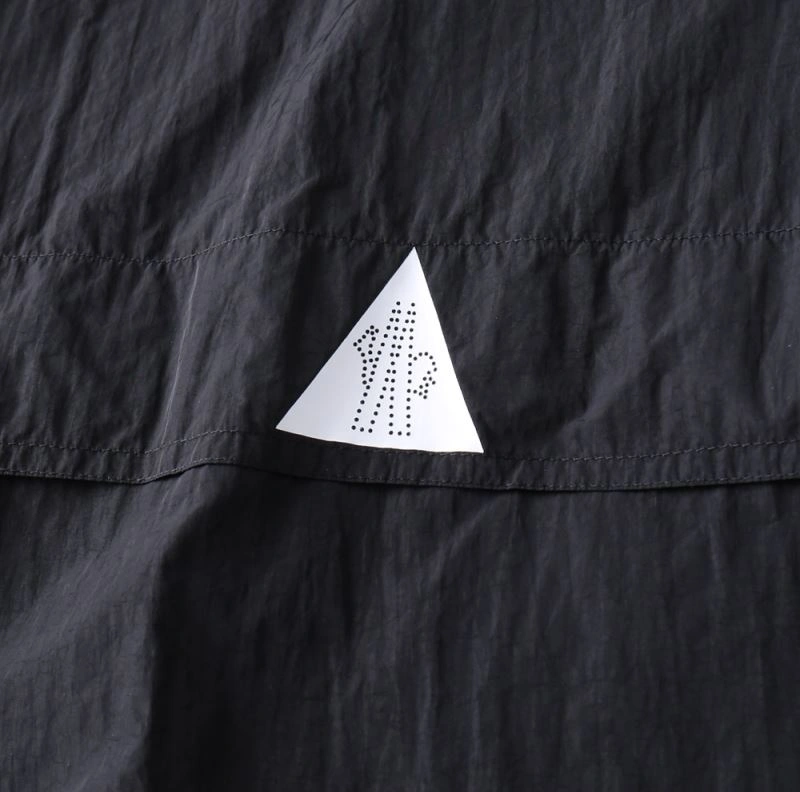 Classic Moncler Outwear 141915