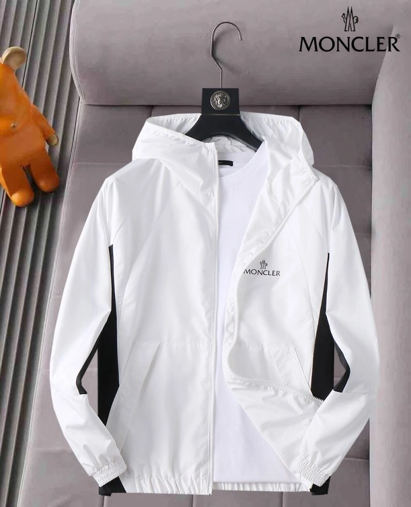 Moncler Outwear Fashionable 141905