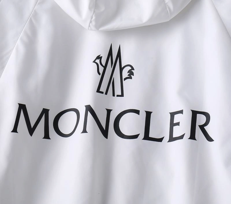 Moncler Outwear Fashionable 141905