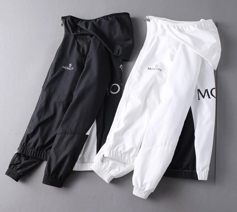 Moncler Outwear Fashionable 141905