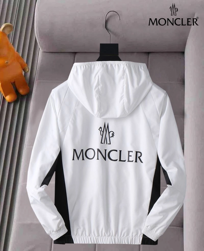 Moncler Outwear Fashionable 141905