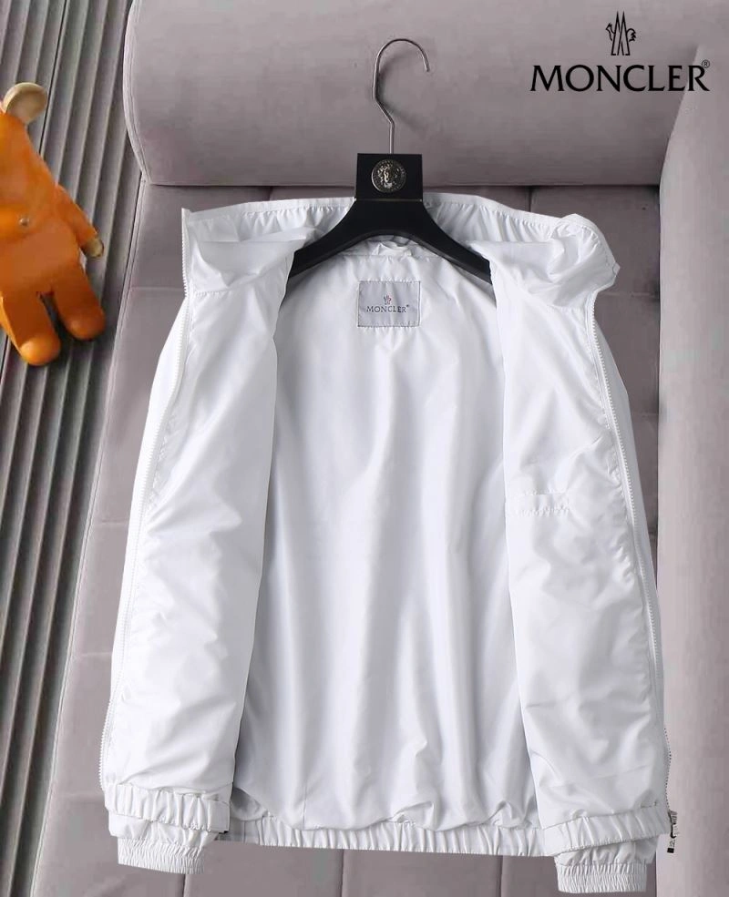 Moncler Outwear Fashionable 141905