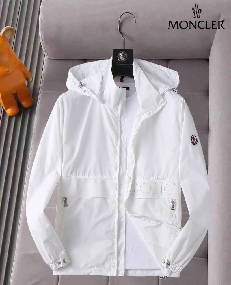 Vibrant Moncler Outwear 141899