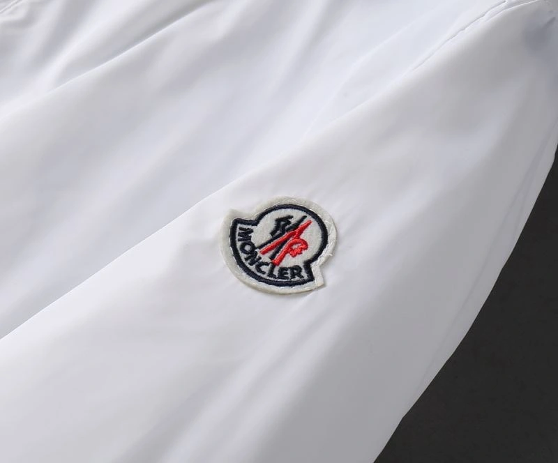 Vibrant Moncler Outwear 141899