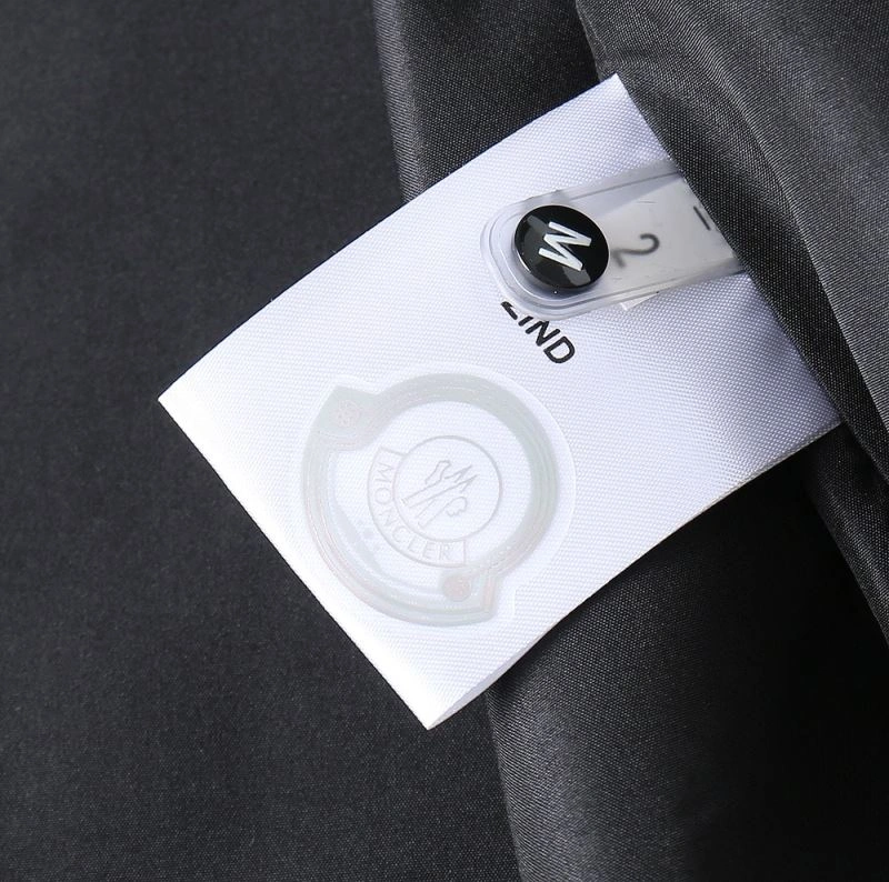 Trendy Moncler Outwear 141932