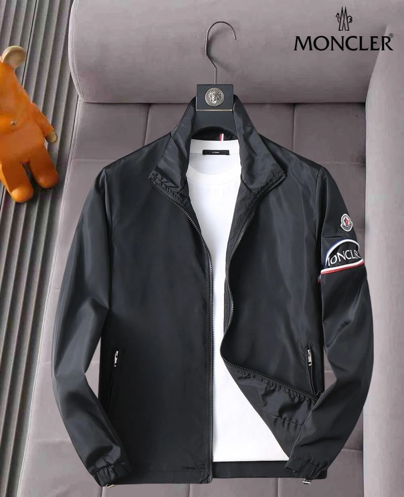 Trendy Moncler Outwear 141932