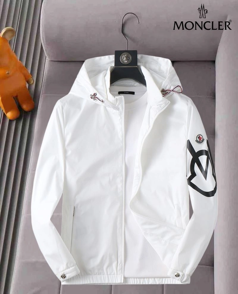 Moncler Outwear OdorResistant 141895