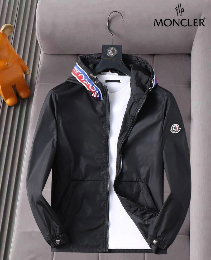 Moncler Outwear WellDesigned 141939