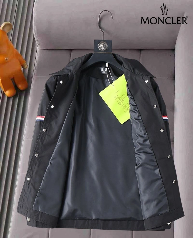 Moncler Outwear WellDesigned 141878