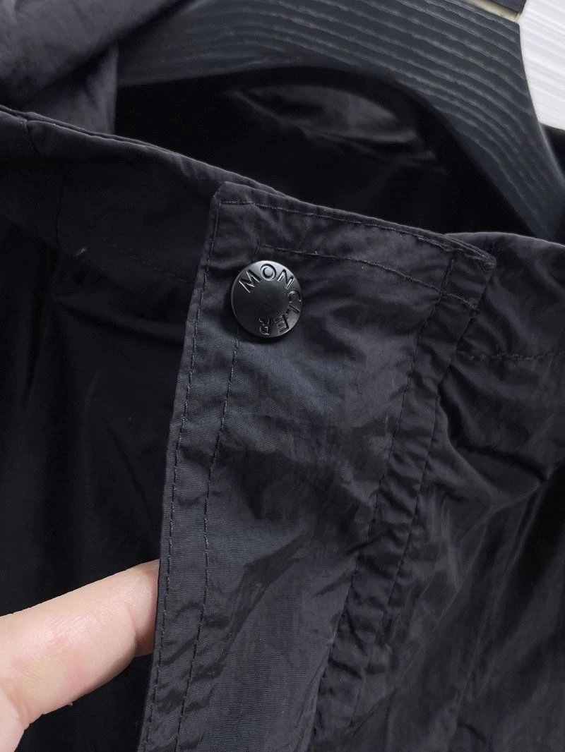 MoistureWicking Moncler Outwear 141887