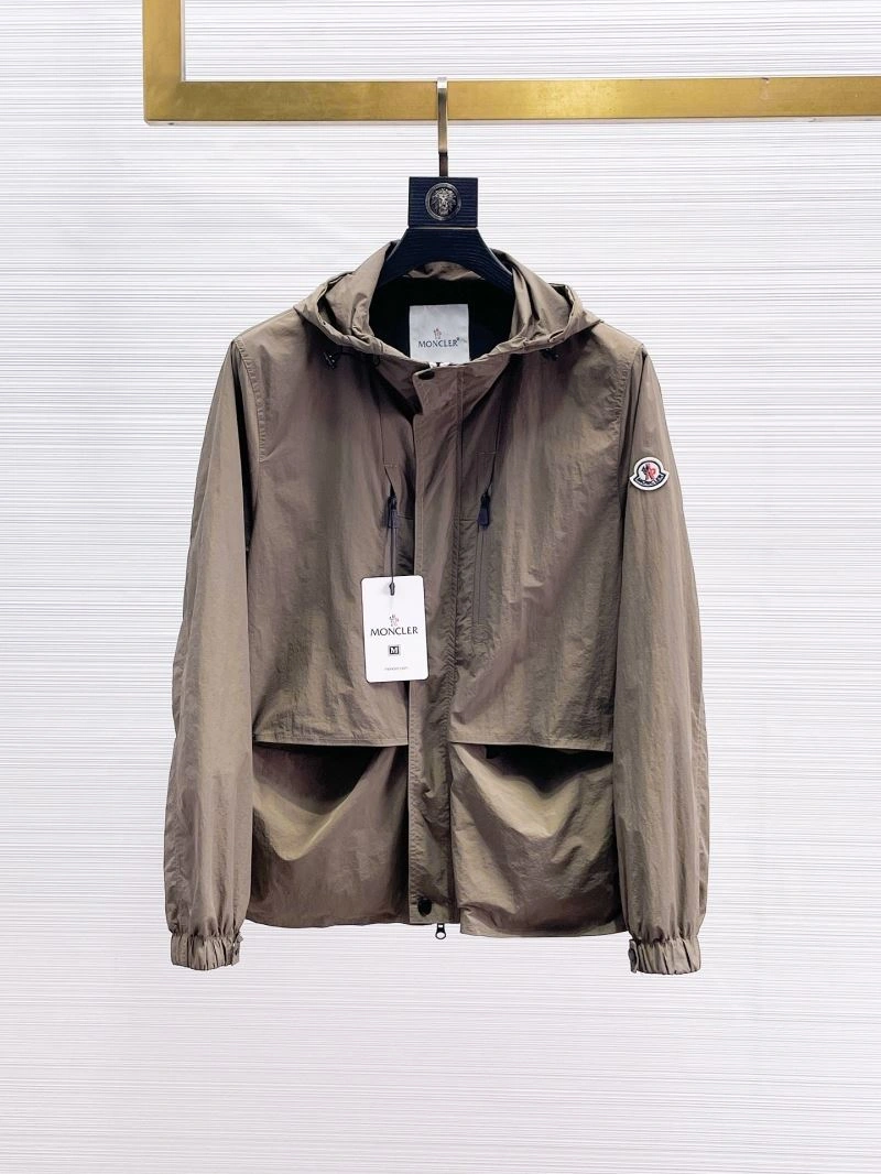 Moncler Outwear Classic 141888