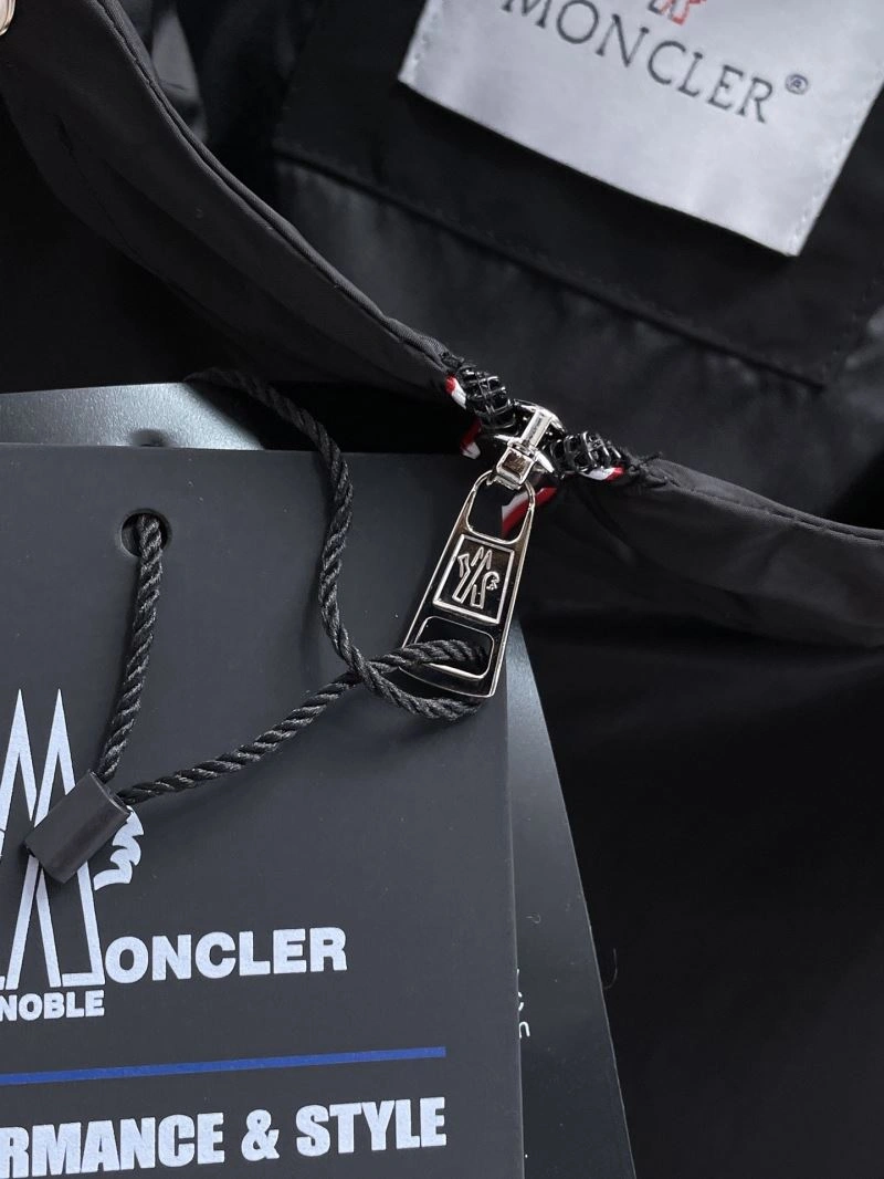Upgraded Moncler Outwear 141874