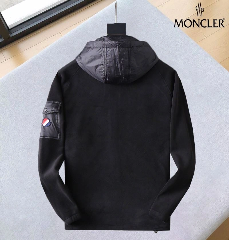 Moncler Outwear EasyMatch 141875