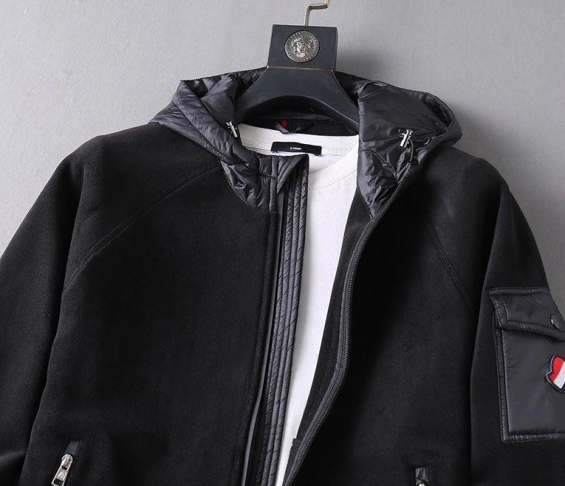 Moncler Outwear EasyMatch 141875