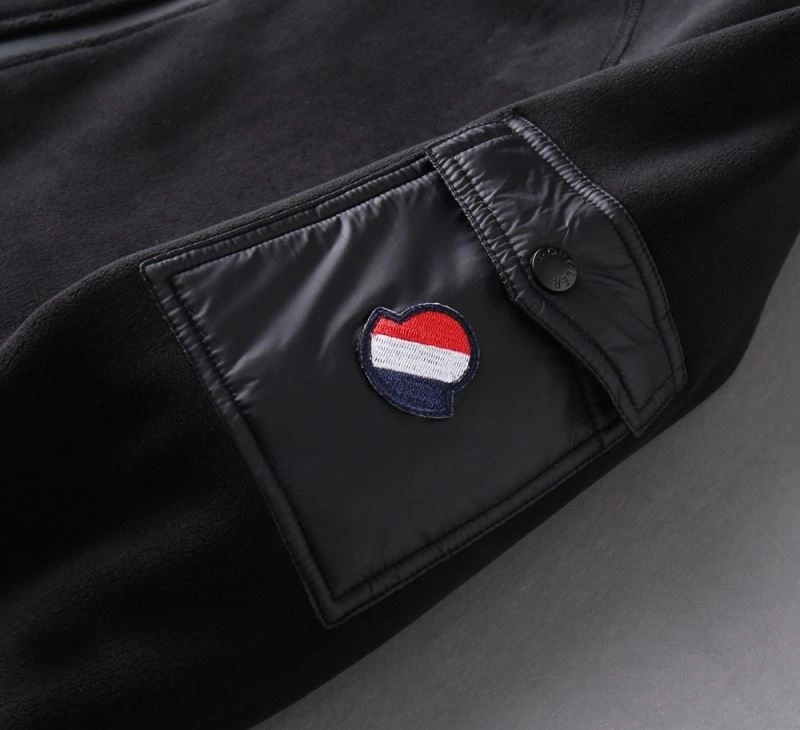 Moncler Outwear EasyMatch 141875