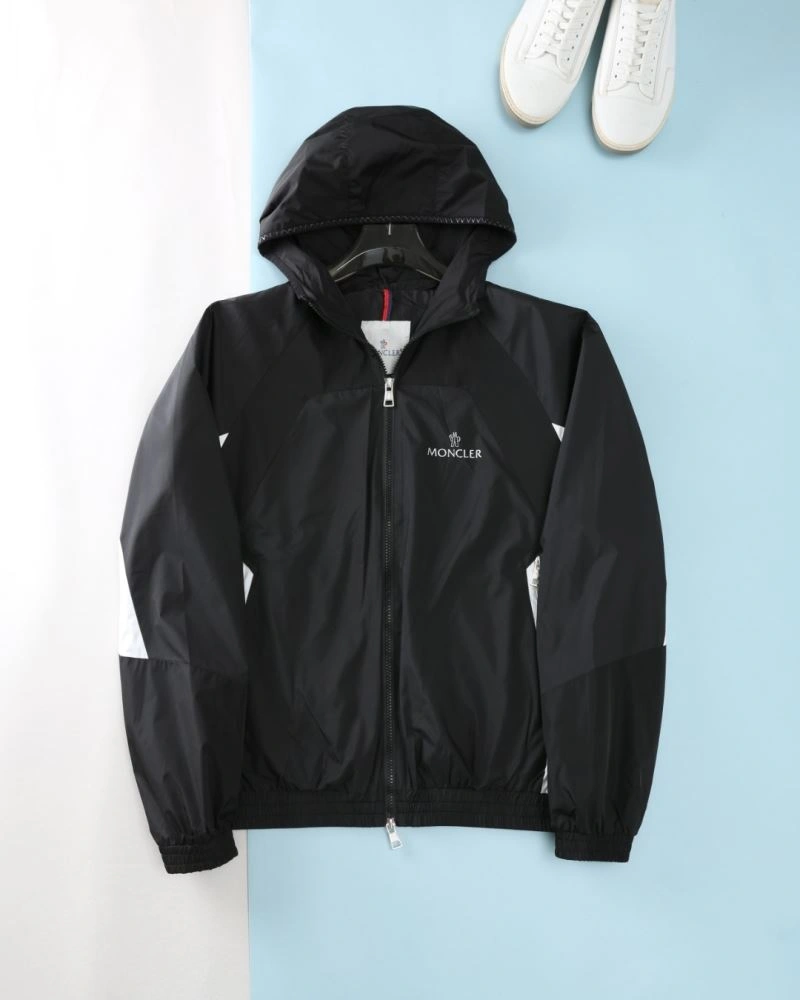 Moncler Outwear QuickDry 141871
