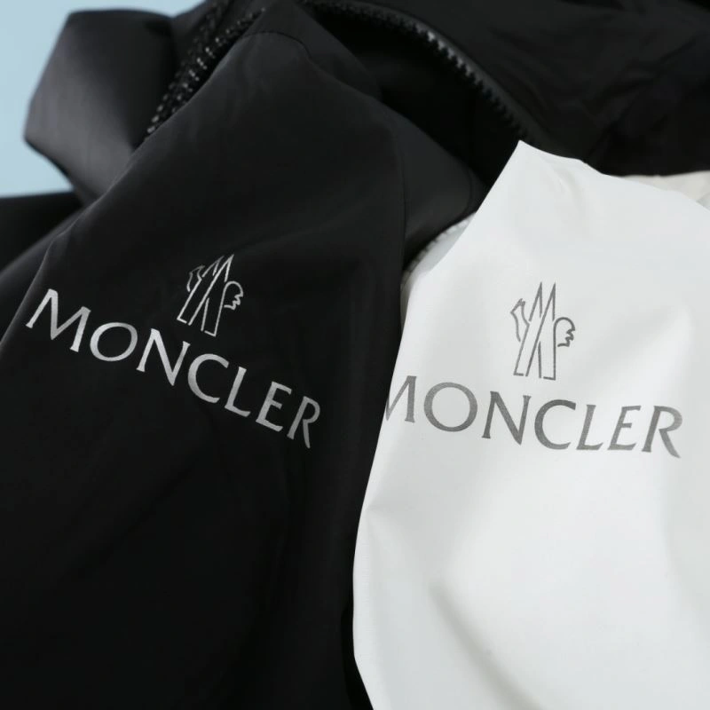 Moncler Outwear QuickDry 141871