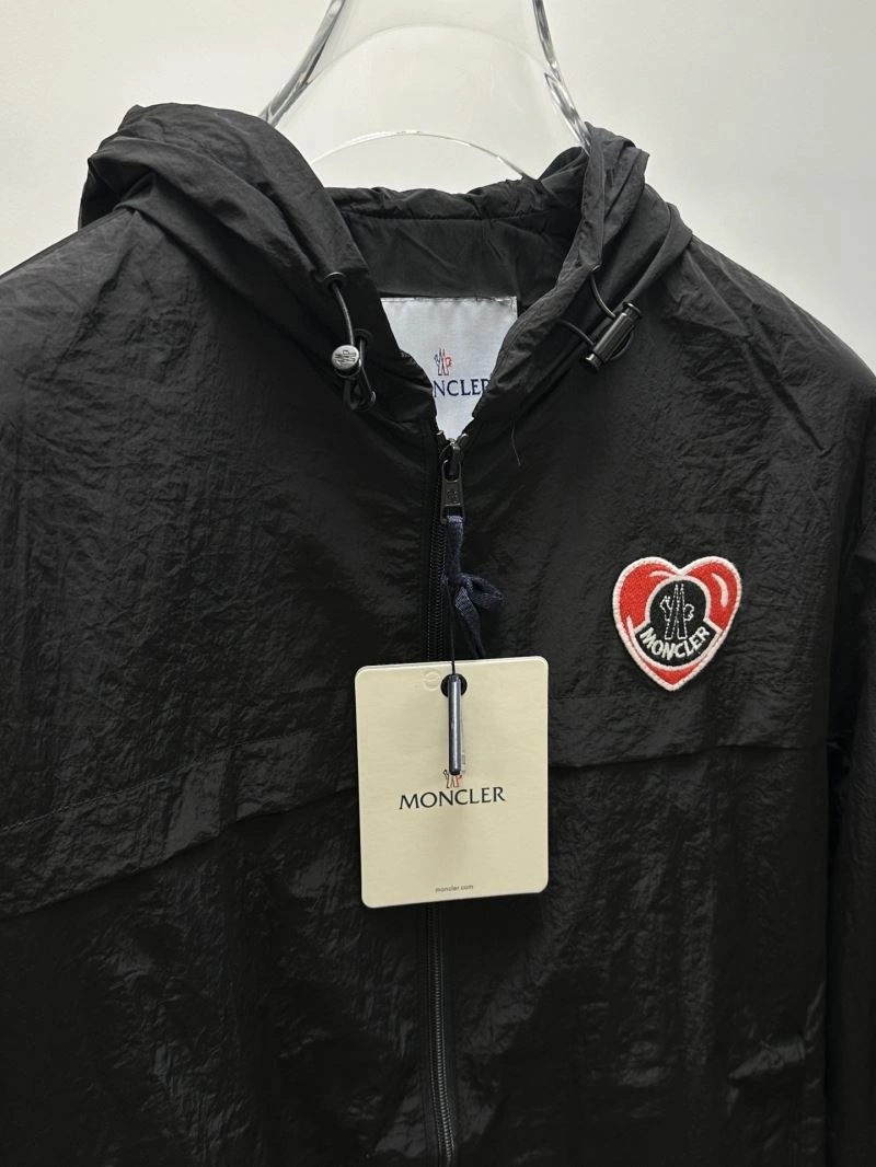 Premium Moncler Outwear 141869