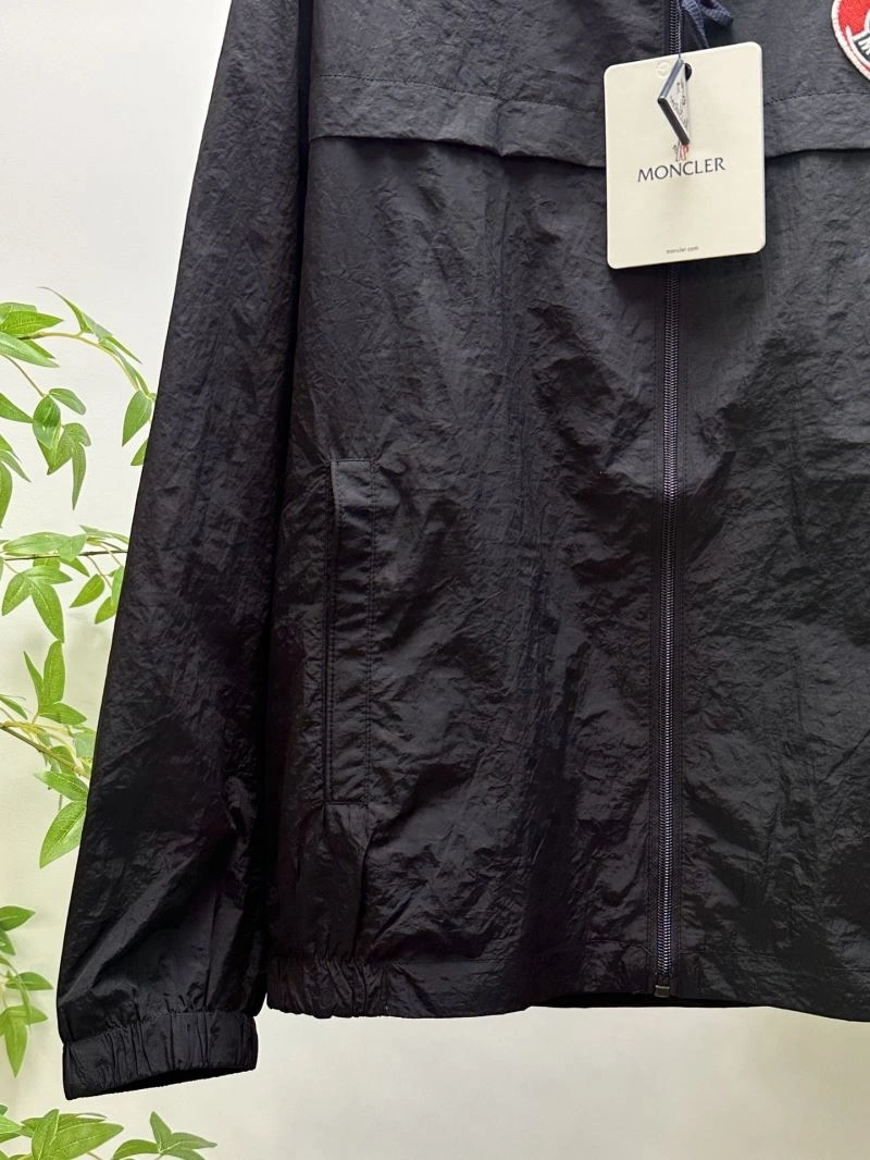 Premium Moncler Outwear 141869