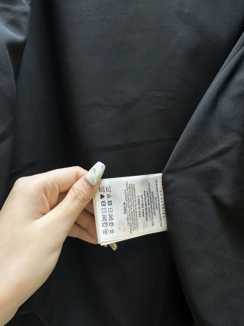 Premium Moncler Outwear 141869