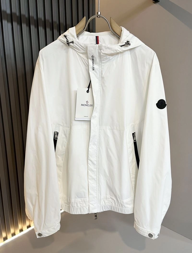 Moncler Outwear Classic 141859