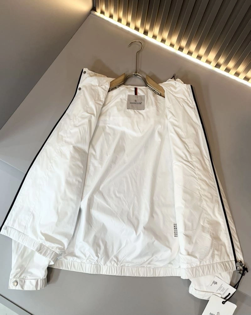 Moncler Outwear Classic 141859