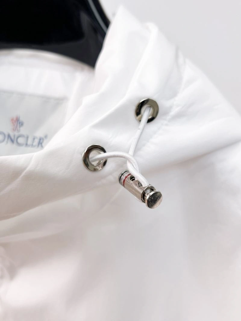 Elegant Moncler Outwear 141864