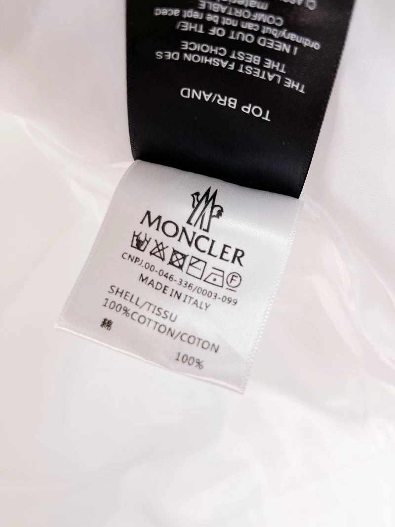 Elegant Moncler Outwear 141864